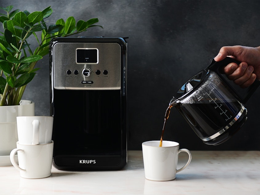 Coffee's on! Coffee's on!