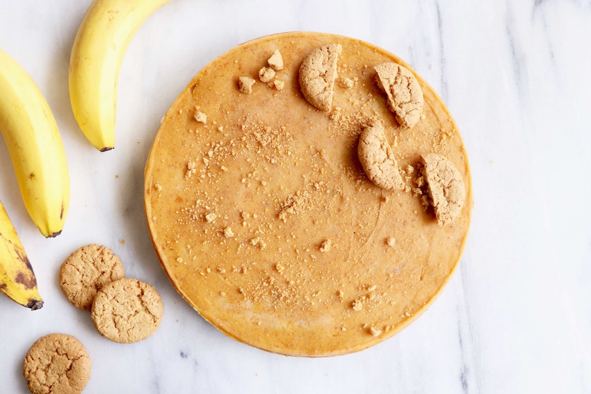 Make This Healthy Gingersnap Pumpkin Pie with Yonanas