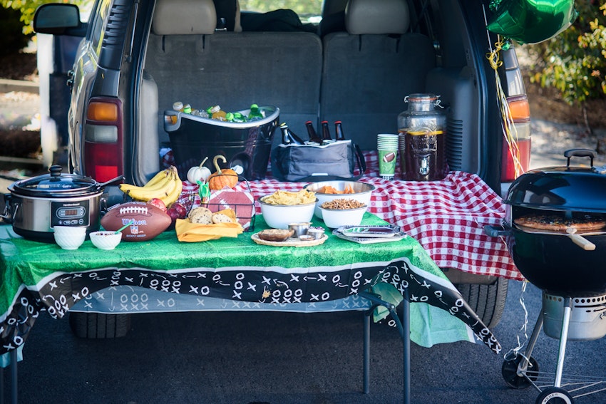 18 Recipes to Make Your Tailgate a Total Hit