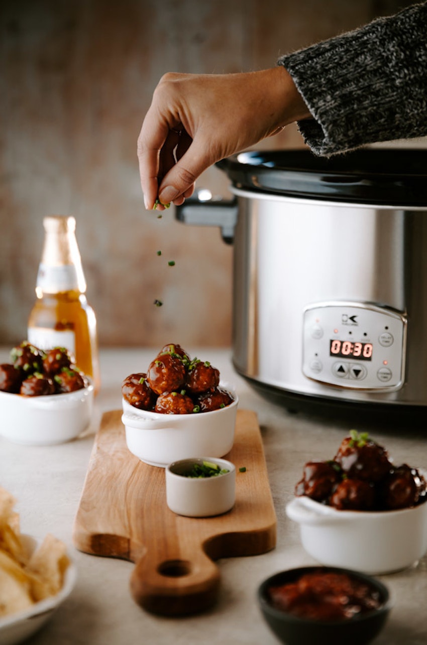 3 Ingredient Meatballs for Easy Entertaining | TheInspiredHome.com #meatballs #easy #appetizers #recipes #swedish Meatballsforcrowd 1